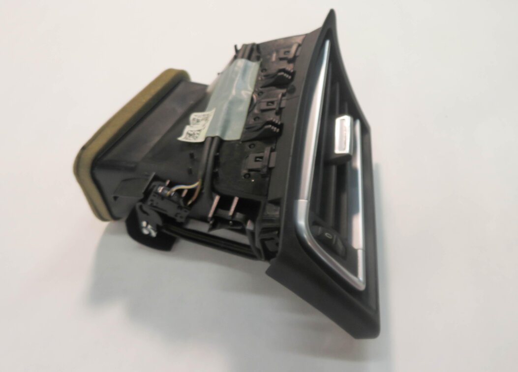 Thumbnail 2: 2009 BMW 750i (F01) LEFT FRONT DRIVER DASH HEATER A/C AIR VENT