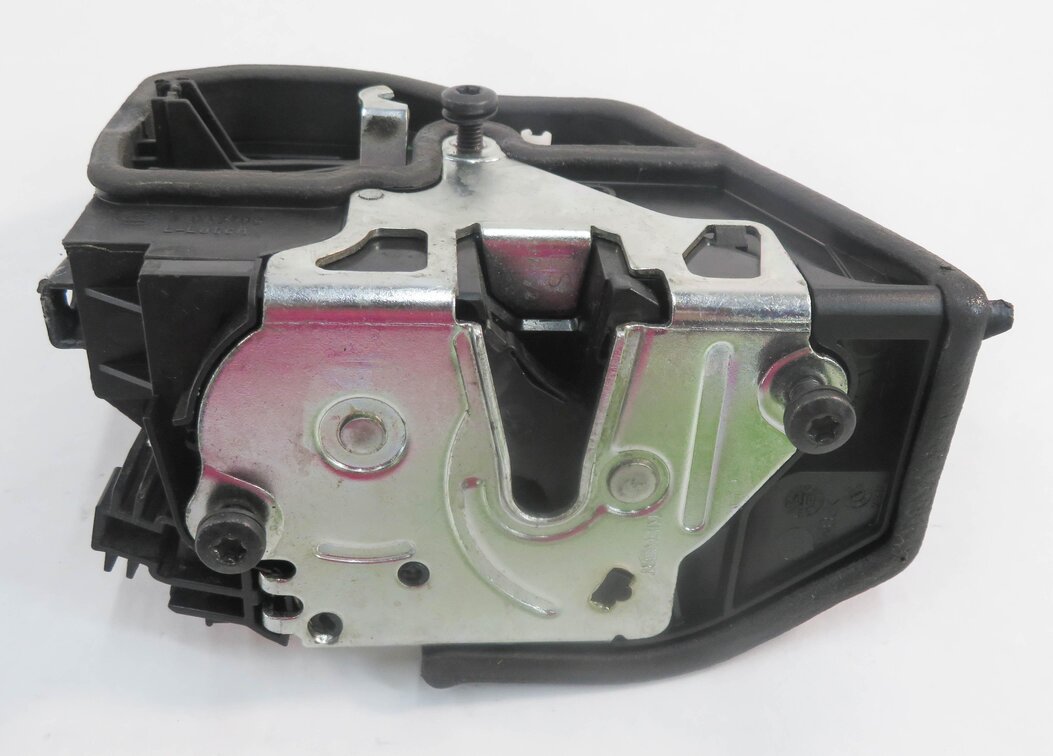 Thumbnail 4: 06-18 BMW E87 F22 E90 F30 E60 E63 E83 E65 E66 E70 E85 E89 RIGHT FRONT DOOR LATCH