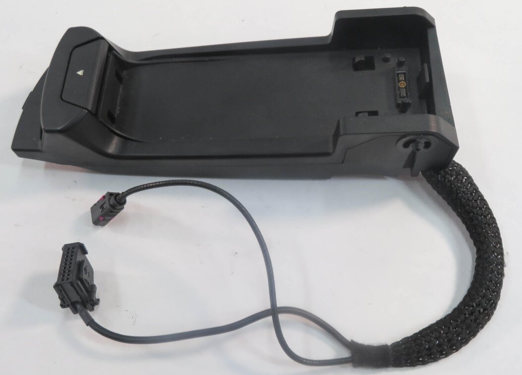 Thumbnail 4: 2011 BMW 740i (F01) FRONT CENTER CONSOLE CELL PHONE SNAP IN CRADLE HOLDER