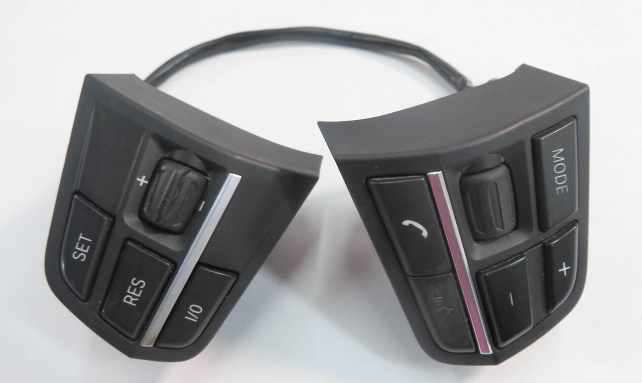 2009 BMW 750i (F01) STEERING CRUISE CONTROL PHONE MODE SWITCH BUTTON SET-2