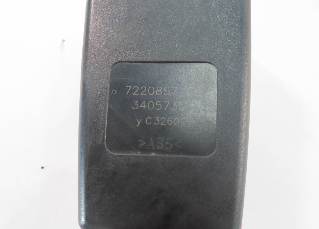 Thumbnail 6: 2009 BMW 750i (F01) REAR SEAT SEATBELT BUCKLE RECEIVER SET-3 (BLACK)