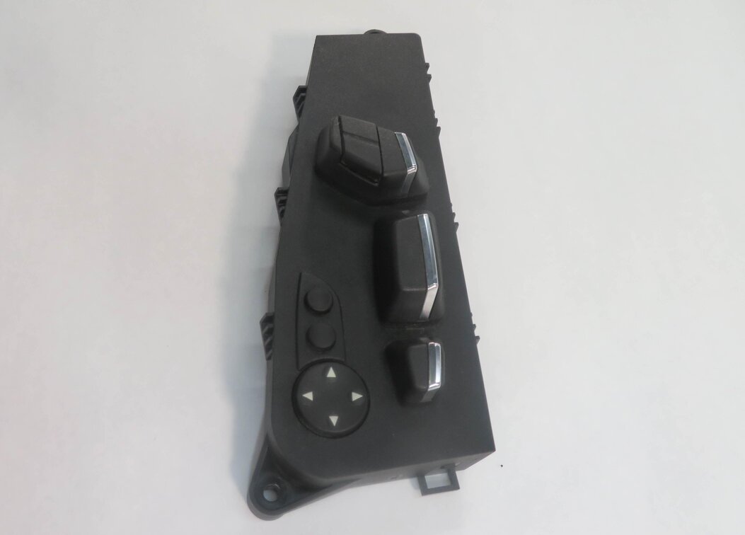 Thumbnail 3: 2009 BMW 750i (F01) LEFT FRONT DRIVER SEAT ADJUSTMENT SWITCH BUTTON