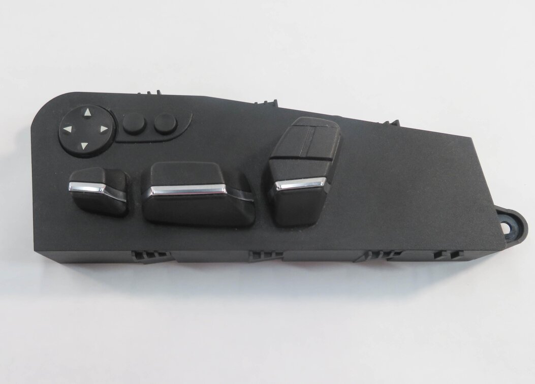 Thumbnail 4: 2009 BMW 750i (F01) LEFT FRONT DRIVER SEAT ADJUSTMENT SWITCH BUTTON