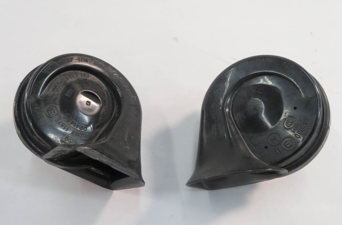 2009 BMW 750i (F01 F02 F04) HIGH & LOW TONE SAFETY HORN SET-2