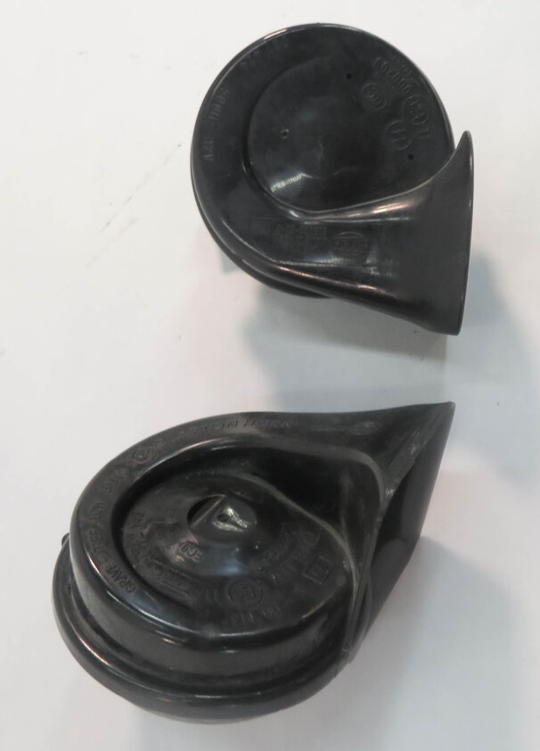 Thumbnail 2: 2009 BMW 750i (F01 F02 F04) HIGH & LOW TONE SAFETY HORN SET-2
