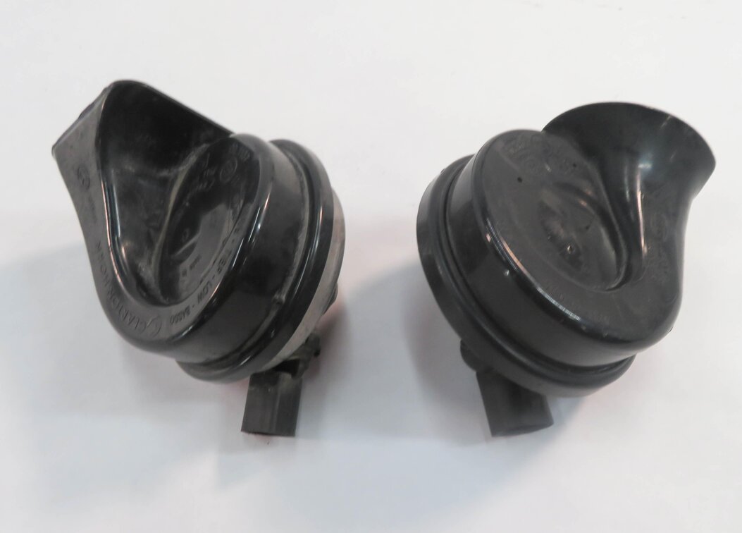 Thumbnail 4: 2009 BMW 750i (F01 F02 F04) HIGH & LOW TONE SAFETY HORN SET-2