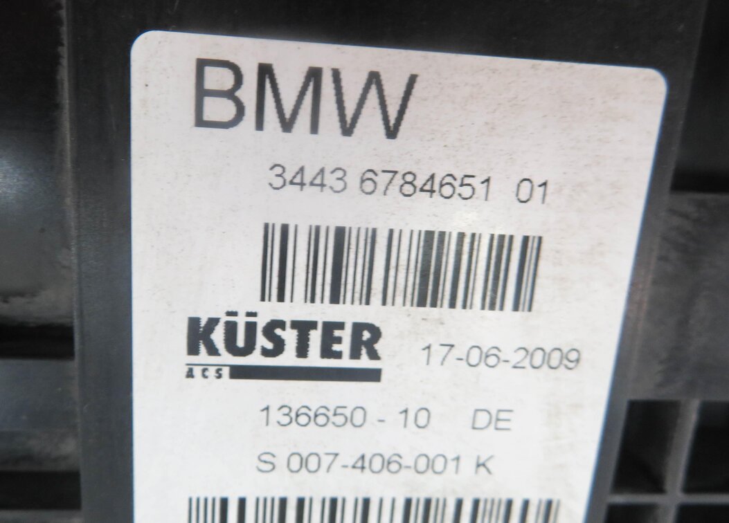 Thumbnail 3: 2011 BMW 740i (F01) EMERGENCY ELECTRONIC PARKING BRAKE ACTUATOR MOTOR w/ CABLES