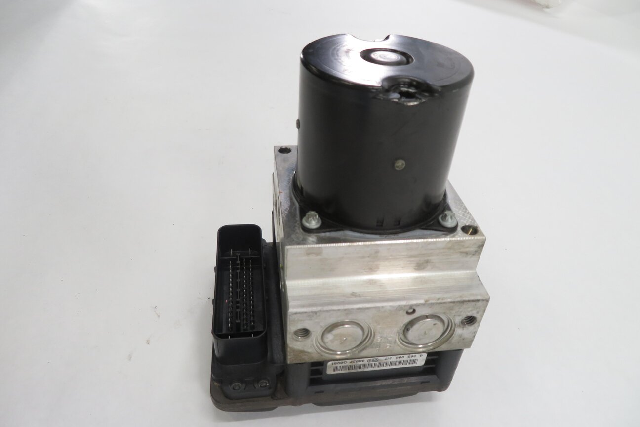 Thumbnail 2: 10-12 BMW 535iGT 550iGT 740i 750i 760i (F01 F07) DSC ABS ANTI LOCK BRAKE PUMP