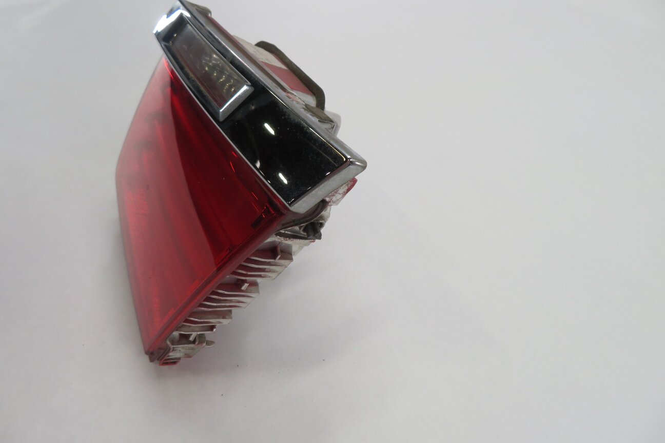Thumbnail 3: 09-12 BMW 740i 750i 760i B7 (F01) RIGHT SIDE REAR TRUNK LID TAILLIGHT LIGHT LAMP