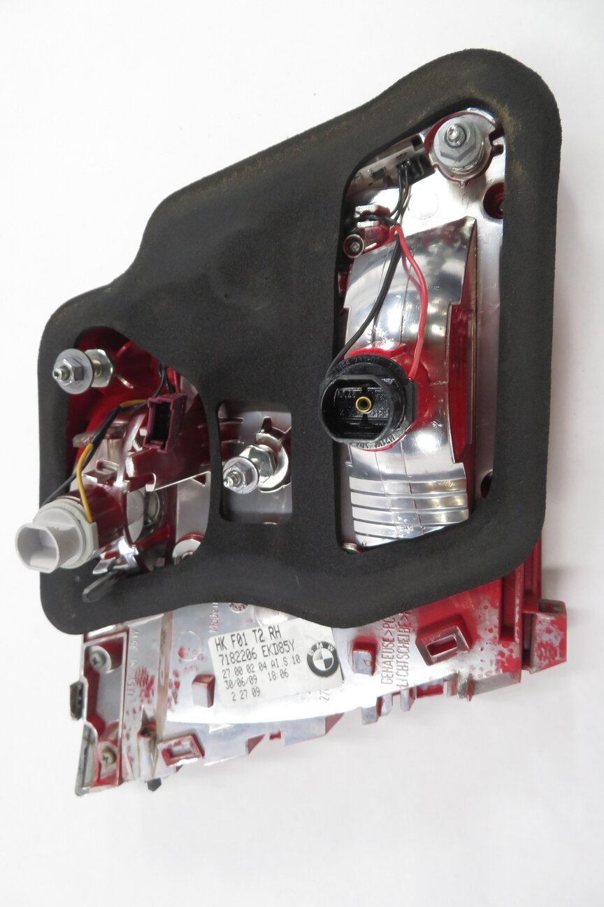 Thumbnail 6: 09-12 BMW 740i 750i 760i B7 (F01) RIGHT SIDE REAR TRUNK LID TAILLIGHT LIGHT LAMP