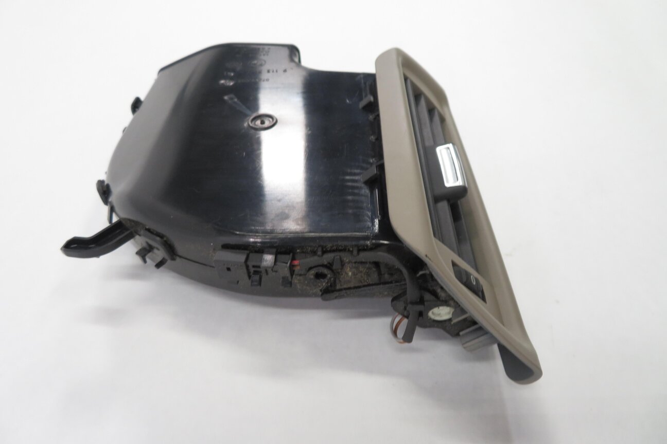 Thumbnail 3: 2009 BMW 750i (F01) LEFT DRIVER REAR PILLAR HEATER A/C AIR VENT (OYSTER)