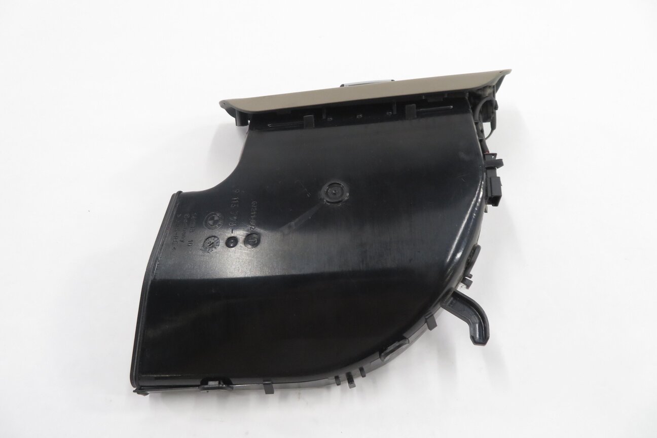 Thumbnail 4: 2009 BMW 750i (F01) LEFT DRIVER REAR PILLAR HEATER A/C AIR VENT (OYSTER)