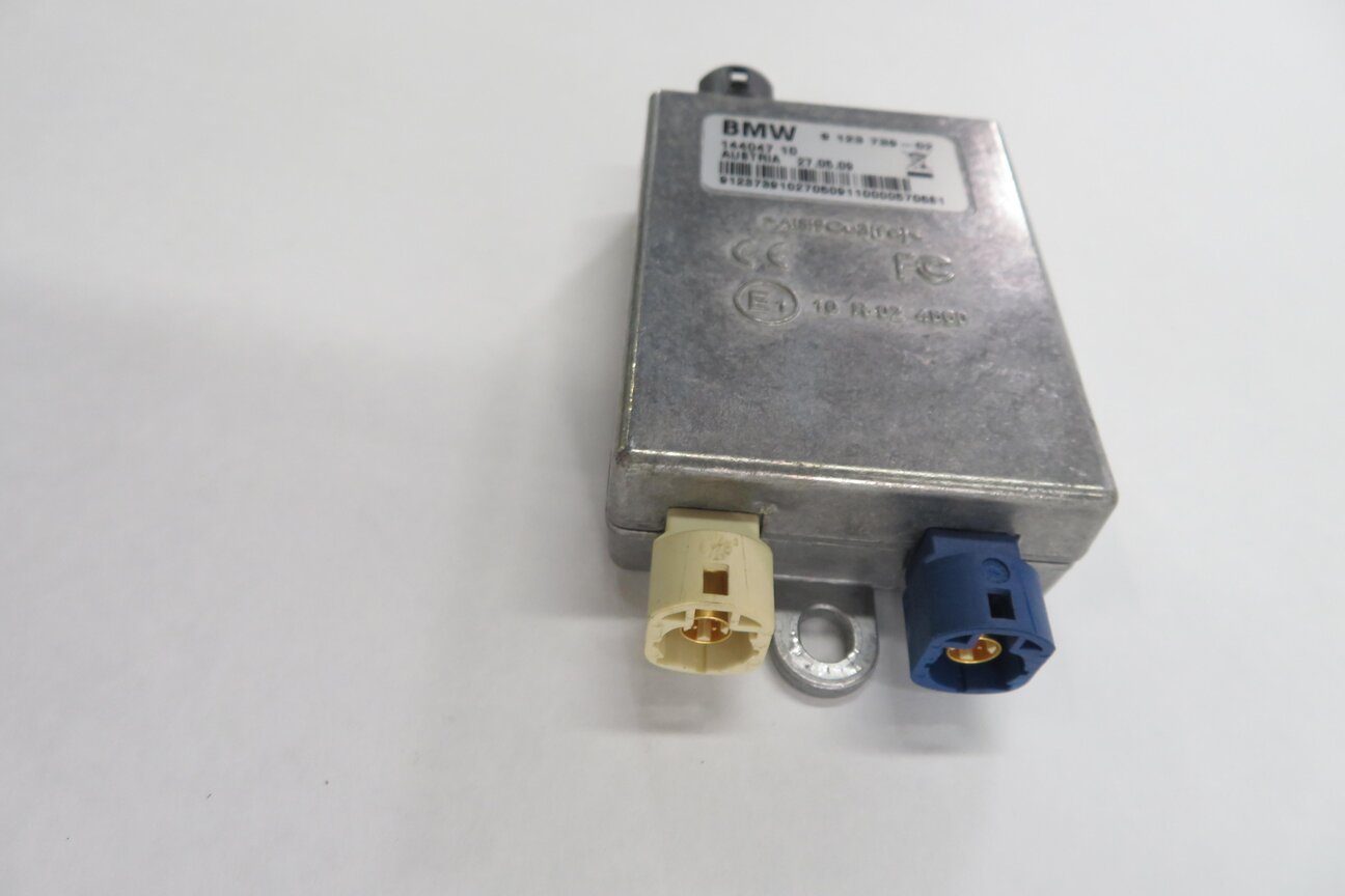 Thumbnail 3: 2011 BMW 740i (F01) RADIO STEREO AUX AUXILIARY AUDIO USB INTERFACE MODULE HUB