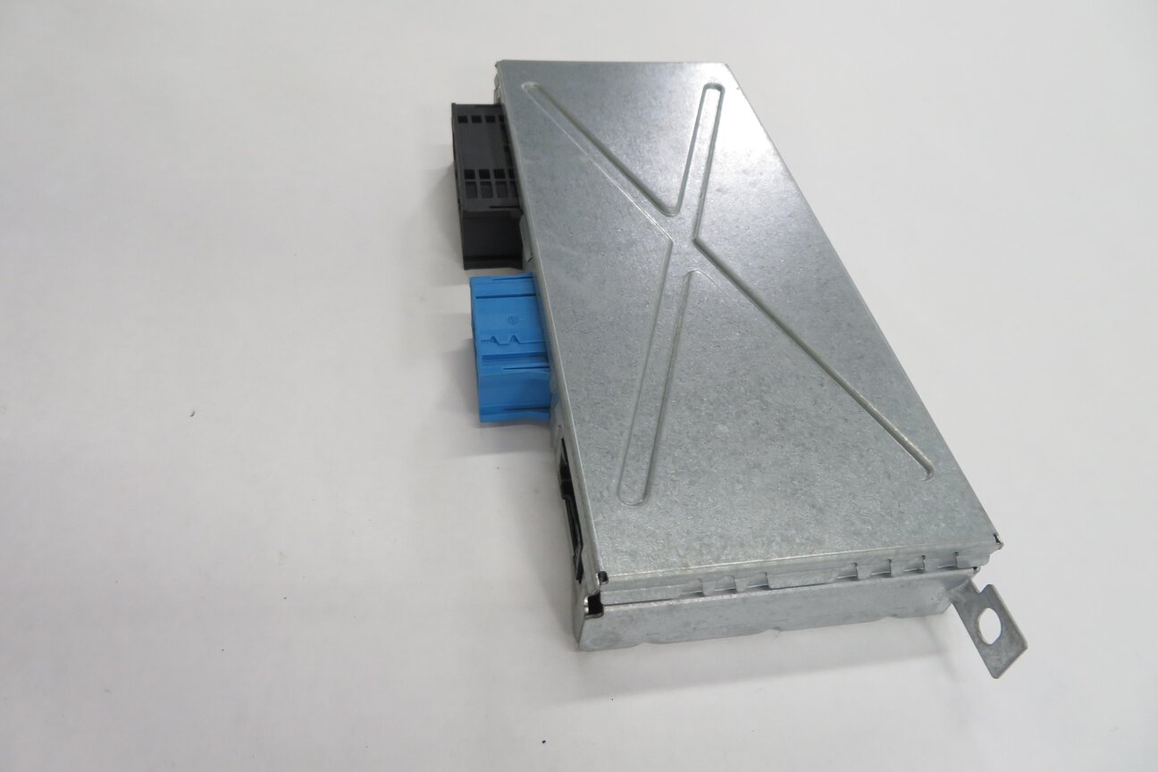 2009-2011 BMW 528i 535i 550i 740i 750i 760i B7 (F01 F10) CENTRAL GATEWAY MODULE