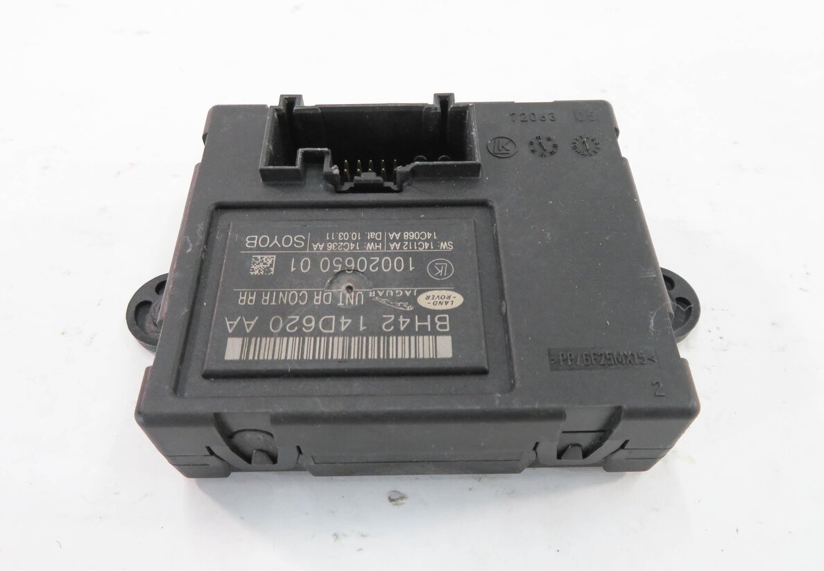 Thumbnail 4: 2010-2013 RANGE ROVER SPORT (L320) LEFT / RIGHT - REAR DOOR CONTROL MODULE