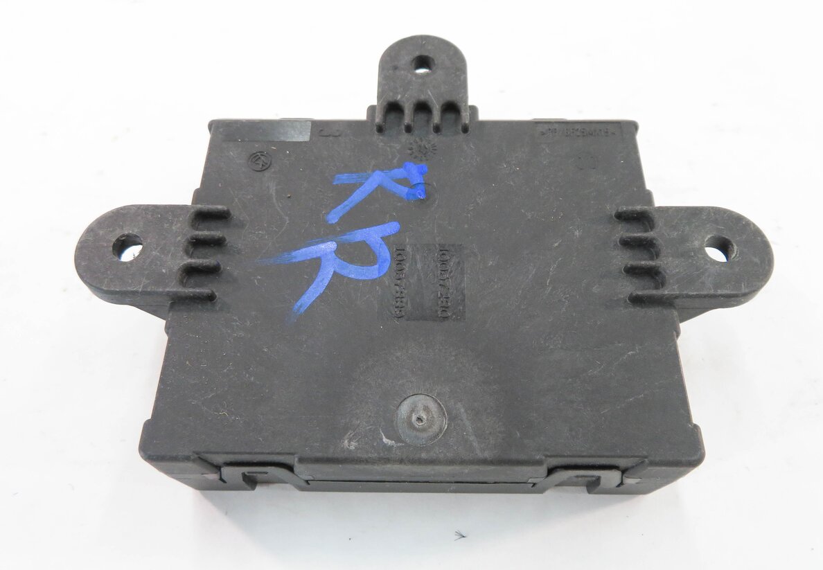 Thumbnail 6: 2010-2013 RANGE ROVER SPORT (L320) LEFT / RIGHT - REAR DOOR CONTROL MODULE