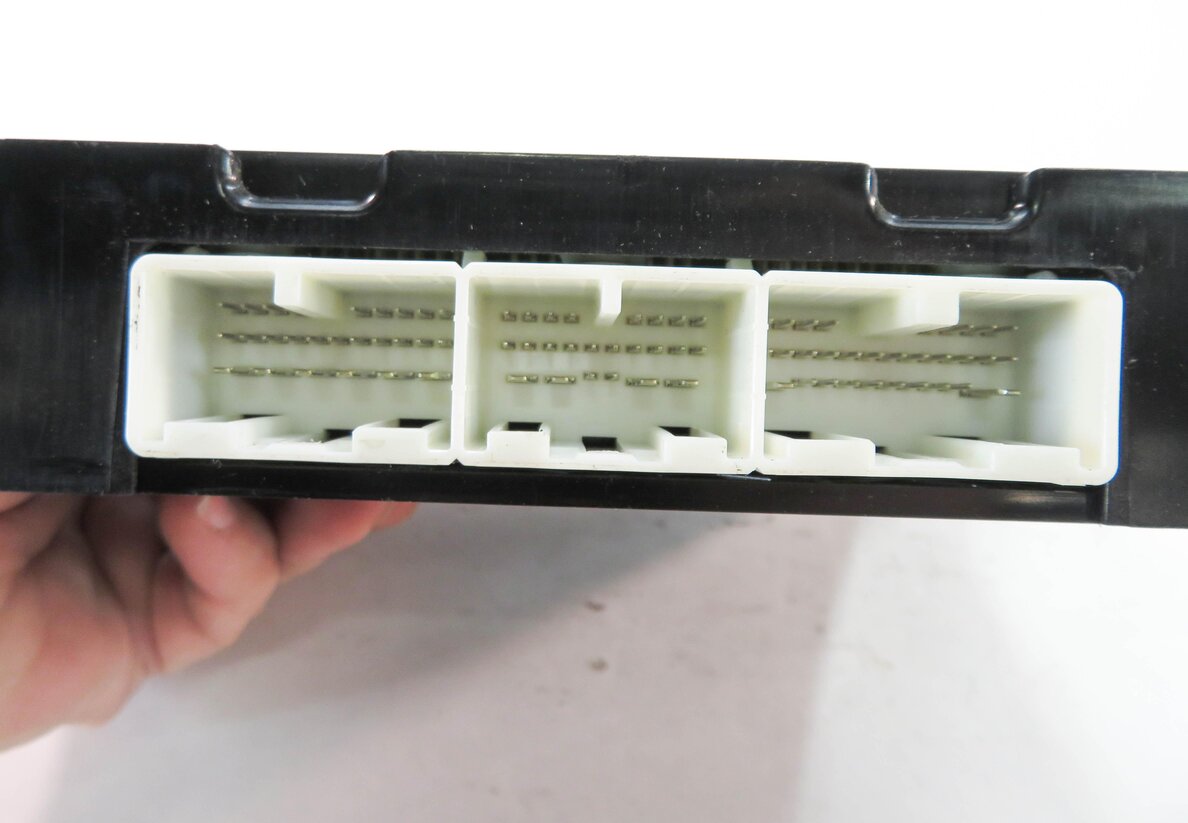 Thumbnail 7: 2010-2011 RANGE ROVER SPORT (L320) TEMPERATURE CONTROL CANBUS CONTROL MODULE