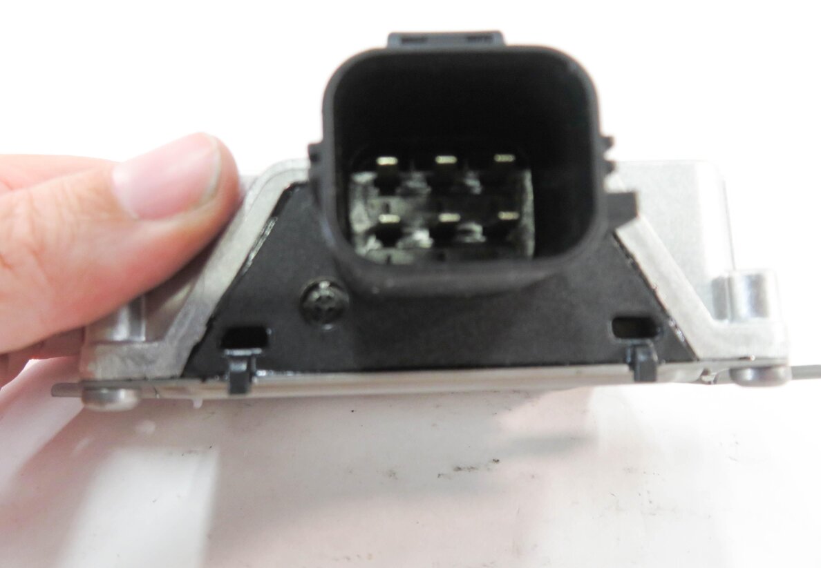 Thumbnail 6: 2010-2015 RANGE ROVER SPORT EVOQUE LR2 LR4 (FF/F4 L320) FUEL PUMP CONTROL MODULE