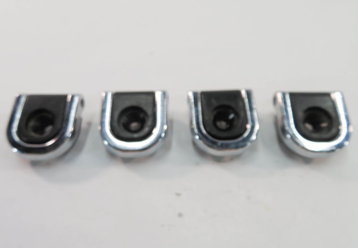 Thumbnail 2: 2011 RANGE ROVER SPORT (L320) REAR CARGO TIE DOWN HOOK BUCKLE SET-4