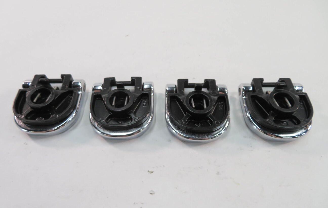 Thumbnail 5: 2011 RANGE ROVER SPORT (L320) REAR CARGO TIE DOWN HOOK BUCKLE SET-4