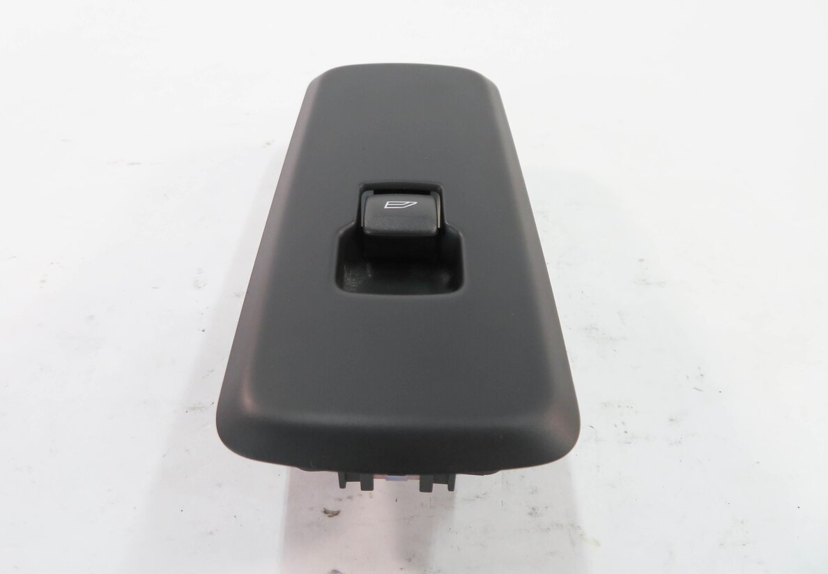Thumbnail 5: 2011 RANGE ROVER SPORT (L320) LEFT REAR DOOR POWER WINDOW SWITCH BUTTON