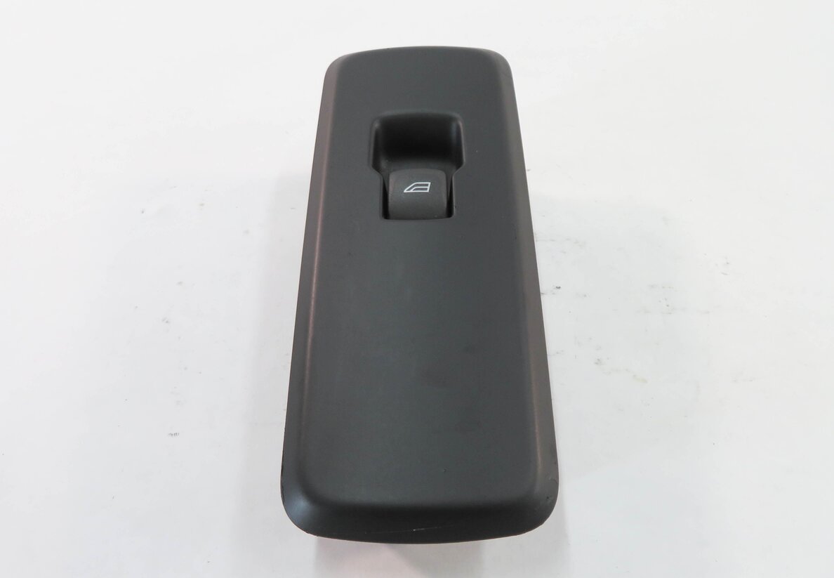 Thumbnail 3: 2011 RANGE ROVER SPORT (L320) RIGHT REAR DOOR POWER WINDOW SWITCH BUTTON