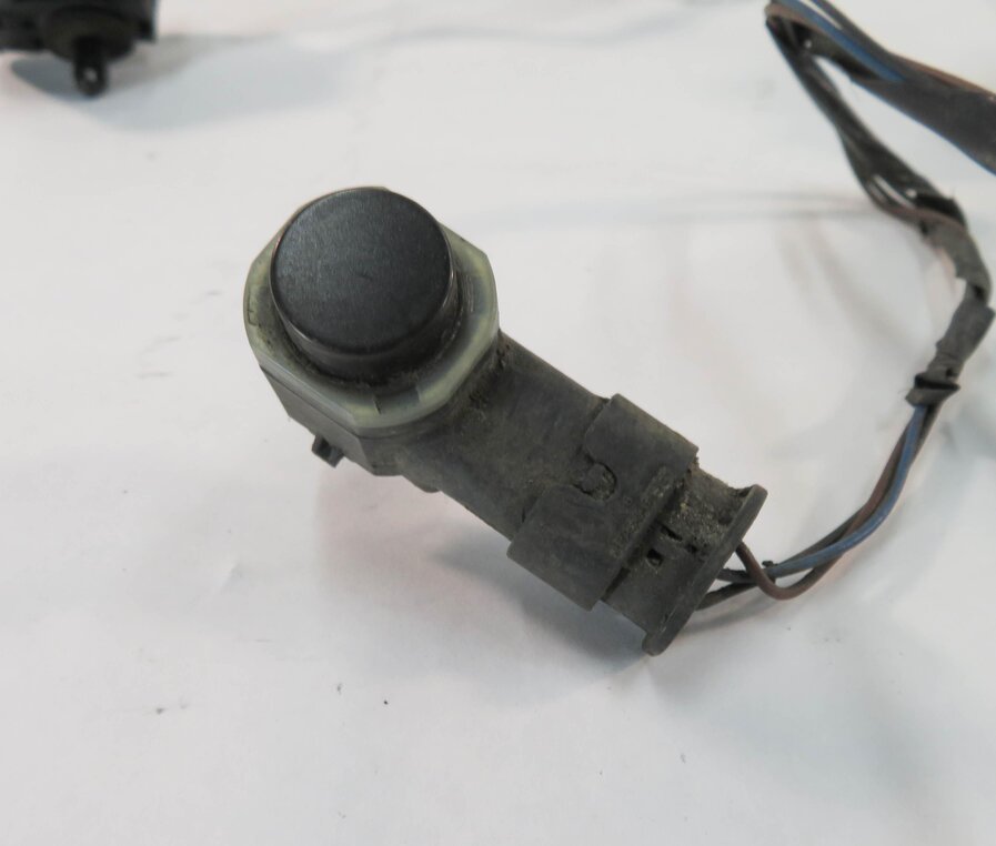 Thumbnail 3: 2011 RANGE ROVER SPORT (L320) REAR PDC PARK SENSOR SET w/ HARNESS (GRAY 907)