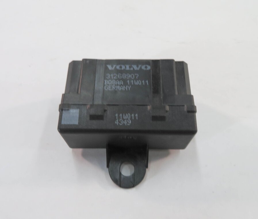 Thumbnail 2: 2011 RANGE ROVER SPORT (L320) HEATED SEAT CONTROL MODULE