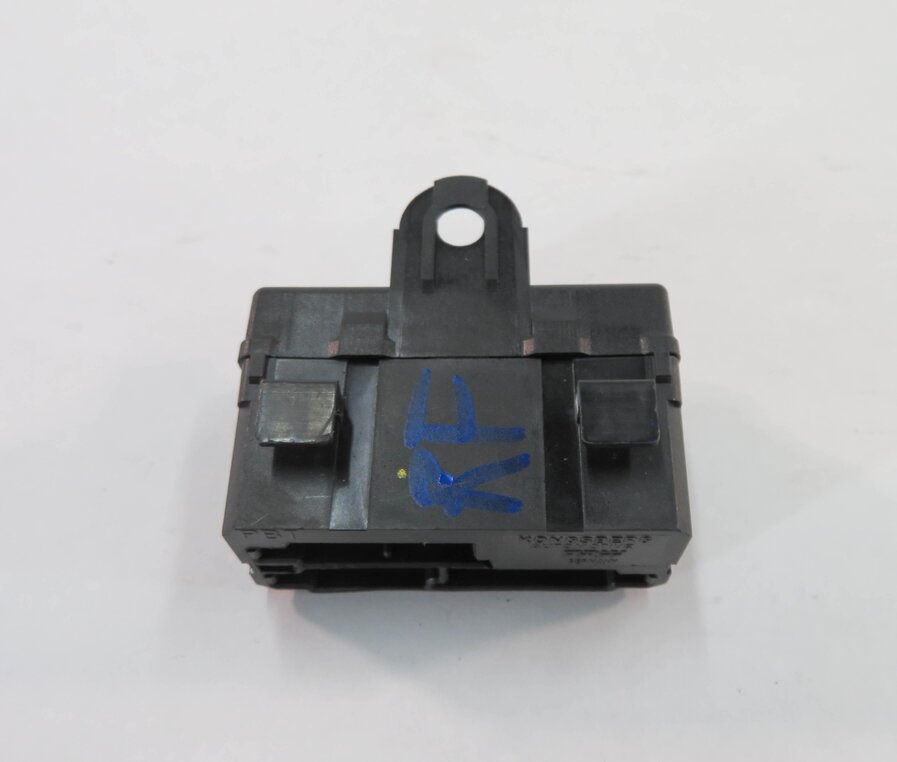 Thumbnail 6: 2011 RANGE ROVER SPORT (L320) HEATED SEAT CONTROL MODULE