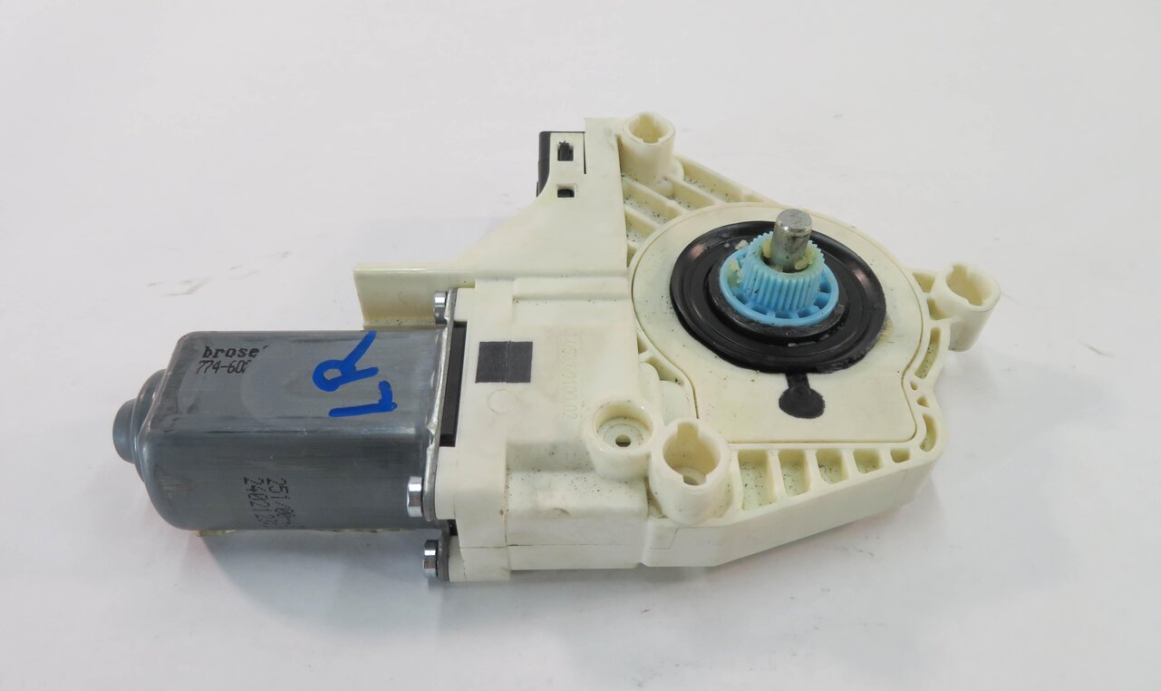 Thumbnail 3: 2010-2016 LR4 RANGE ROVER SPORT (L320) LEFT SIDE REAR DOOR POWER WINDOW MOTOR