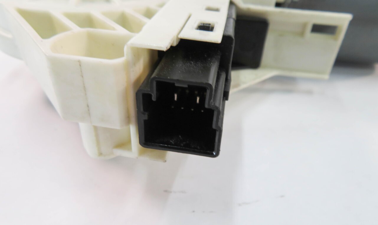 Thumbnail 10: 2010-2016 LR4 RANGE ROVER SPORT (L320) RIGHT SIDE REAR DOOR POWER WINDOW MOTOR