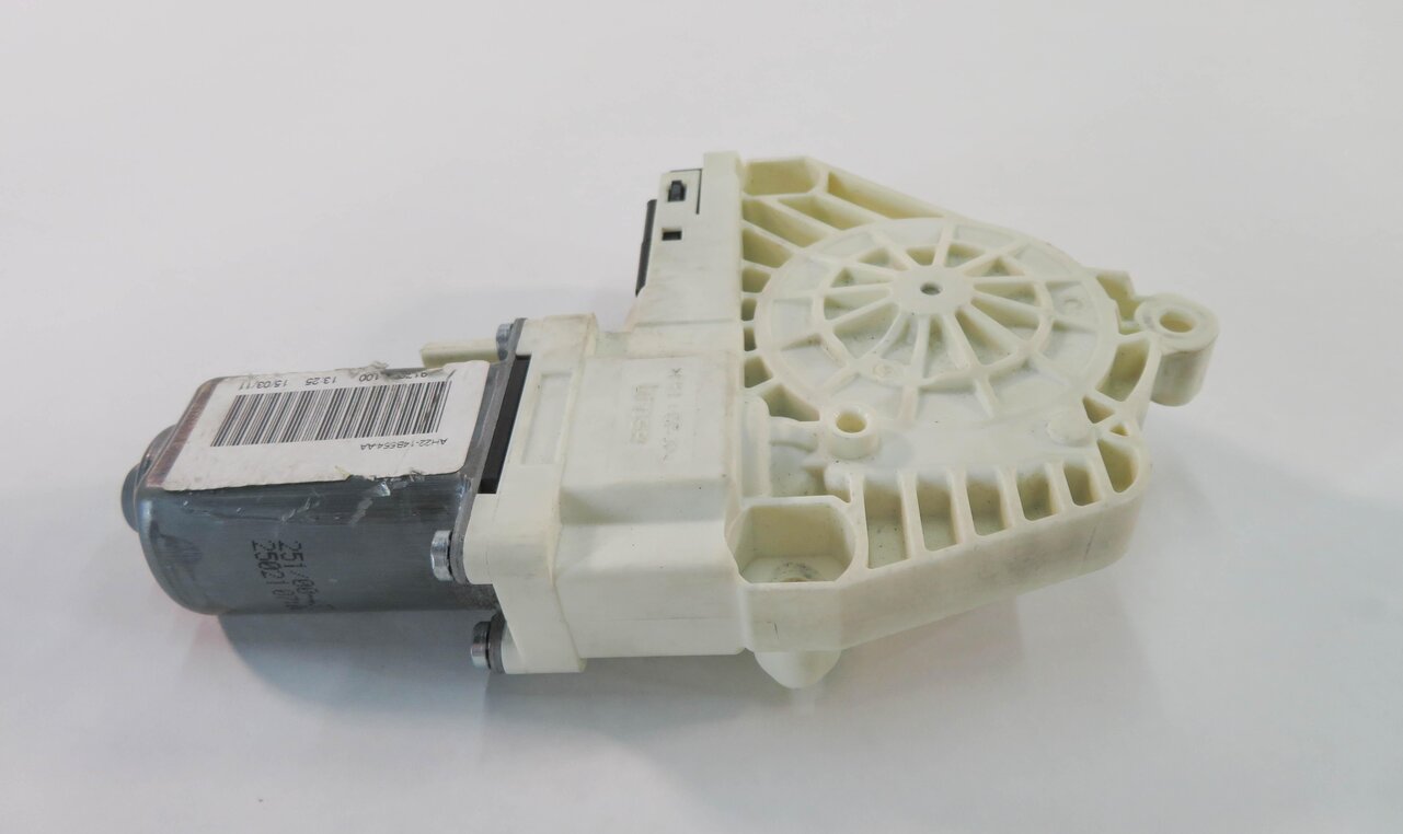 Thumbnail 7: 2010-2016 LR4 RANGE ROVER SPORT (L320) RIGHT SIDE REAR DOOR POWER WINDOW MOTOR
