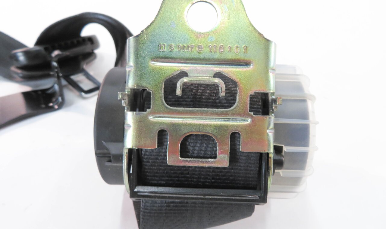 Thumbnail 7: 2011 RANGE ROVER SPORT (L320) RIGHT REAR 2nd SECOND ROW SEATBELT RETRACTOR BLACK