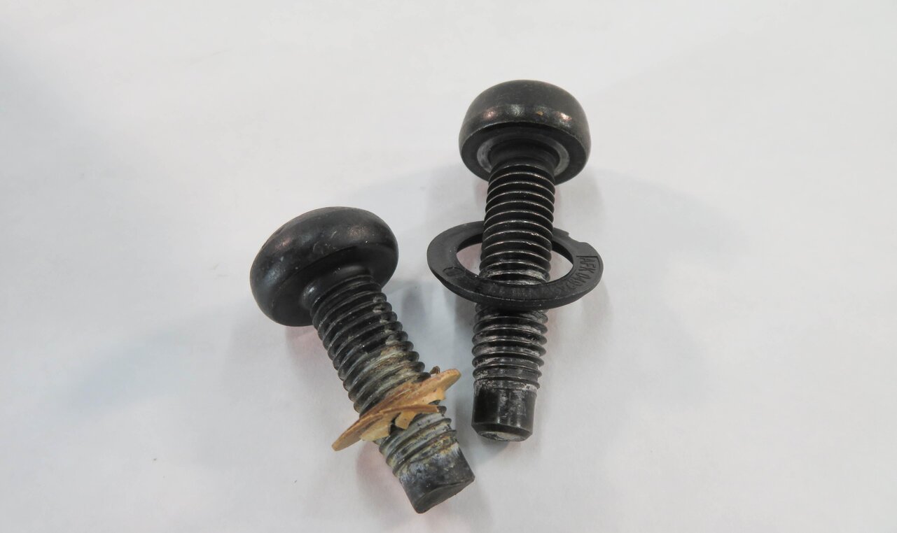 Thumbnail 9: 2011 RANGE ROVER SPORT (L320) RIGHT REAR 2nd SECOND ROW SEATBELT RETRACTOR BLACK