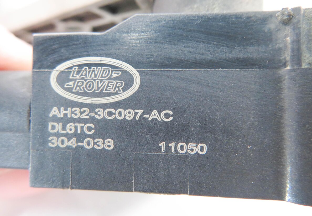 Thumbnail 10: 2011 RANGE ROVER SPORT (L320) LEFT FRONT DRIVER SUSPENSION HEIGHT LEVEL SENSOR