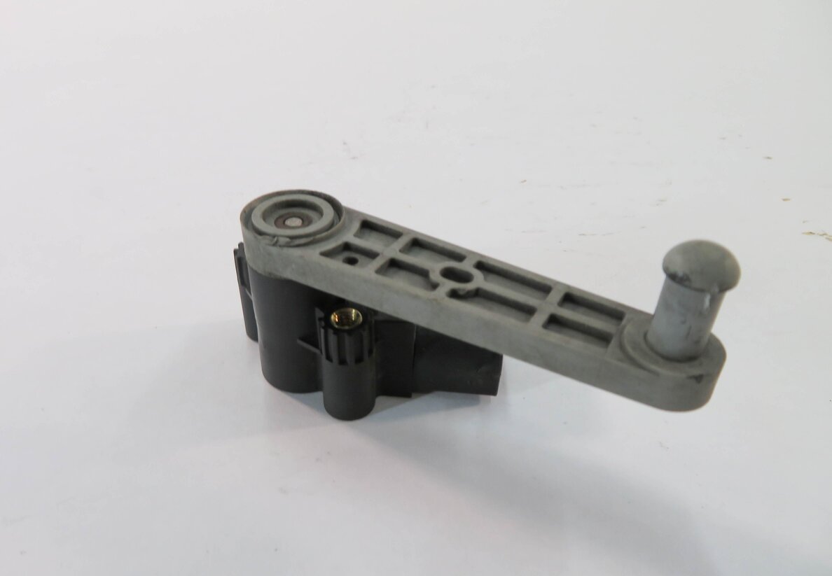 Thumbnail 8: 2011 RANGE ROVER SPORT (L320) LEFT FRONT DRIVER SUSPENSION HEIGHT LEVEL SENSOR