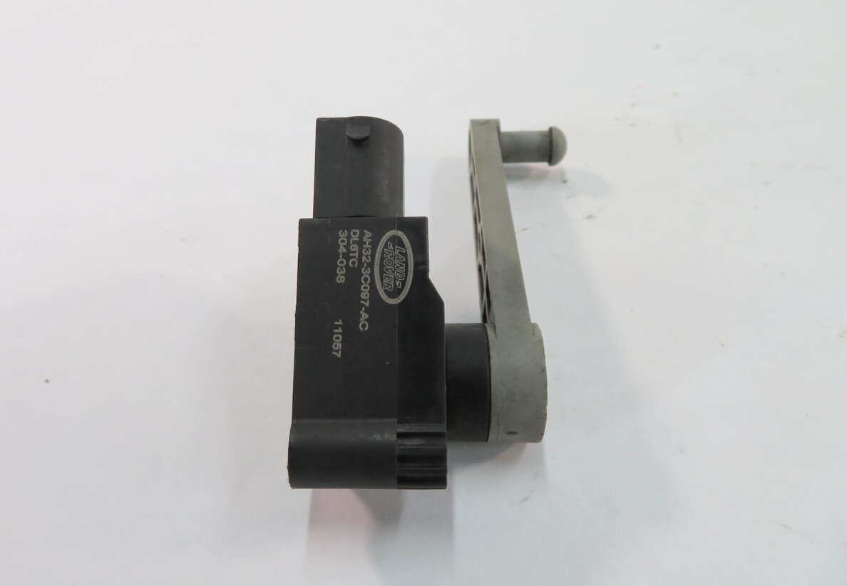 Thumbnail 9: 2011 RANGE ROVER SPORT (L320) RIGHT FRONT SUSPENSION HEIGHT LEVEL SENSOR