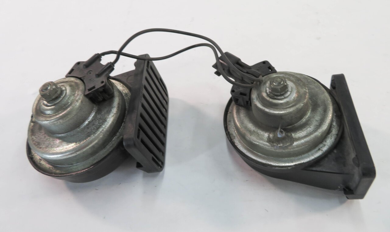 Thumbnail 6: 2010-2016 LR4 RANGE ROVER SPORT (L320) HIGH & LOW TONE SAFETY HORN SET-2