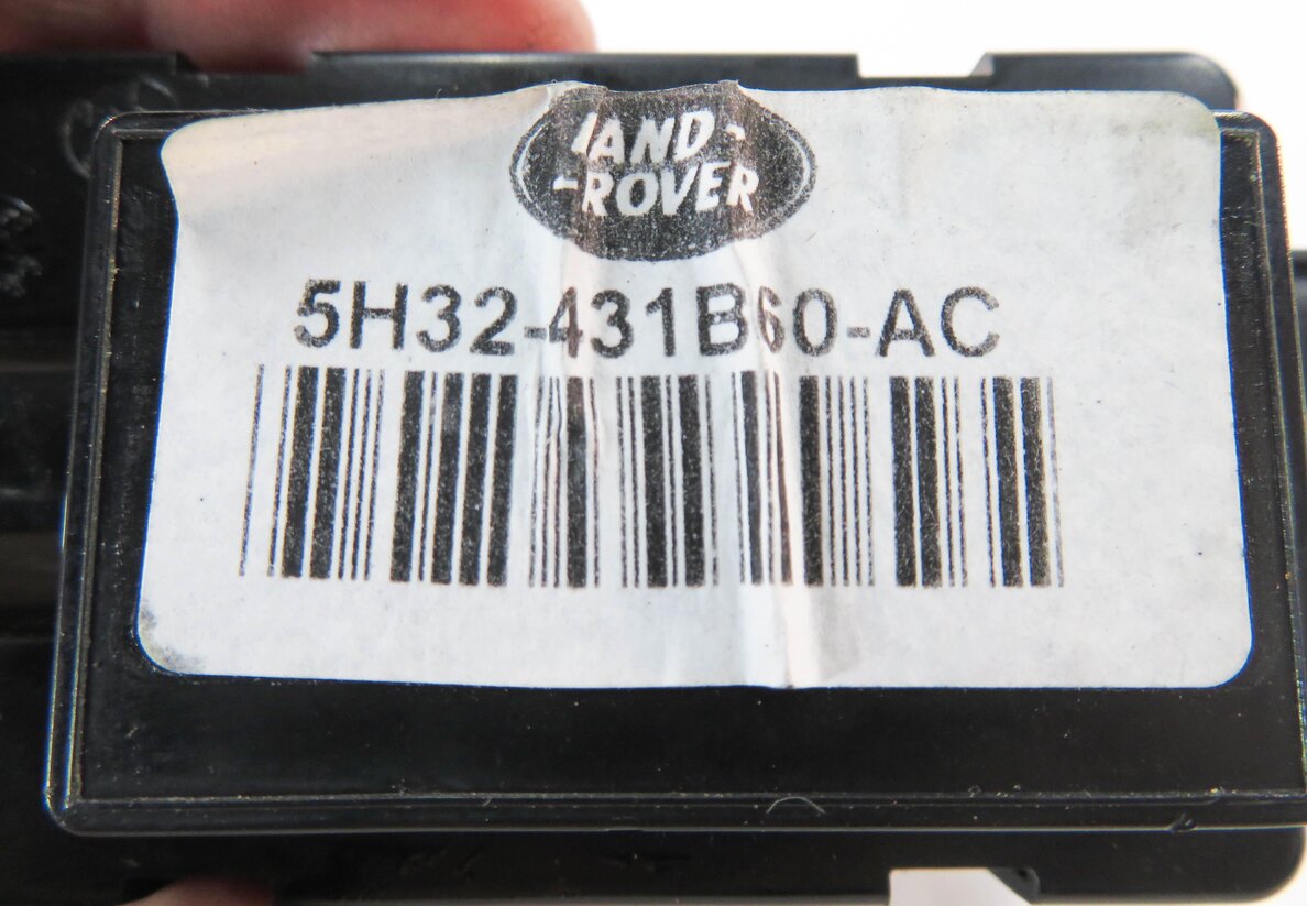 Thumbnail 10: 2011 RANGE ROVER SPORT (L320) REAR UPPER TRUNK LOCK LATCH ACTUATOR