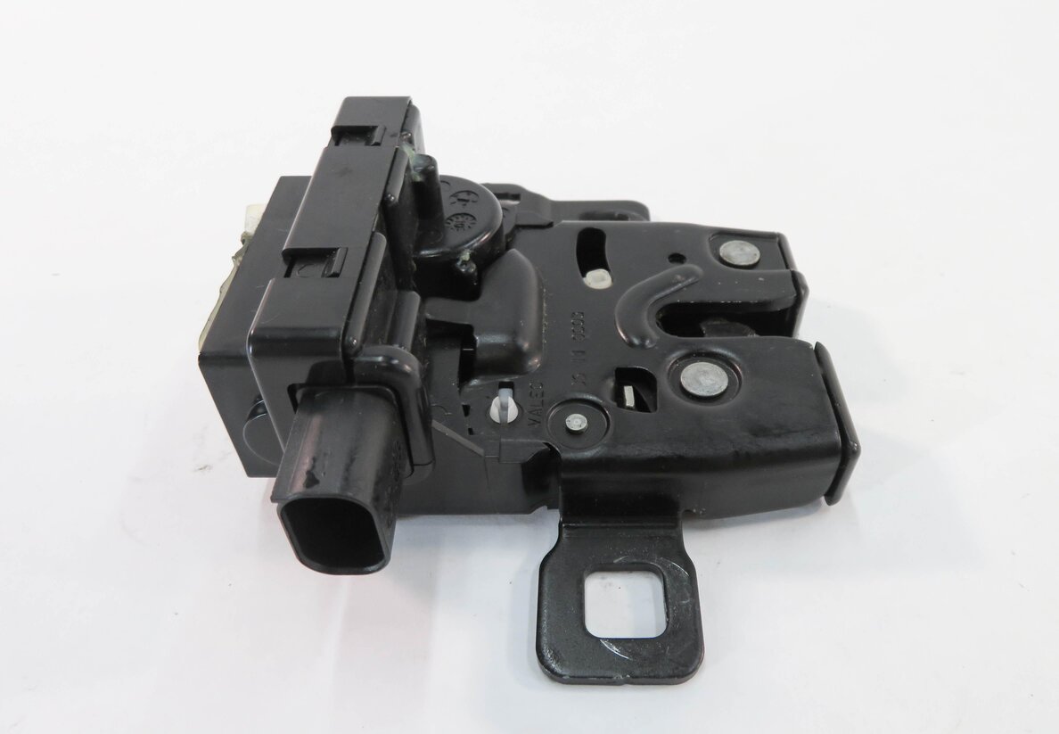 Thumbnail 5: 2011 RANGE ROVER SPORT (L320) REAR UPPER TRUNK LOCK LATCH ACTUATOR