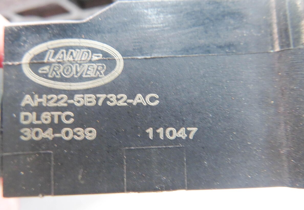 Thumbnail 10: 2011 RANGE ROVER SPORT (L320) RIGHT REAR SUSPENSION HEIGHT LEVEL SENSOR