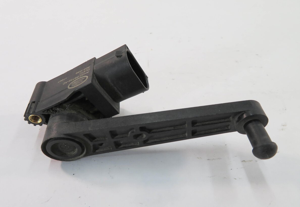 Thumbnail 6: 2011 RANGE ROVER SPORT (L320) RIGHT REAR SUSPENSION HEIGHT LEVEL SENSOR