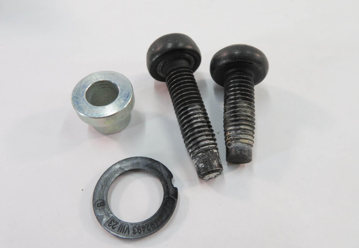 Thumbnail 8: 2011 RANGE ROVER SPORT (L320) LEFT REAR 2nd SECOND ROW SEATBELT RETRACTOR BLACK