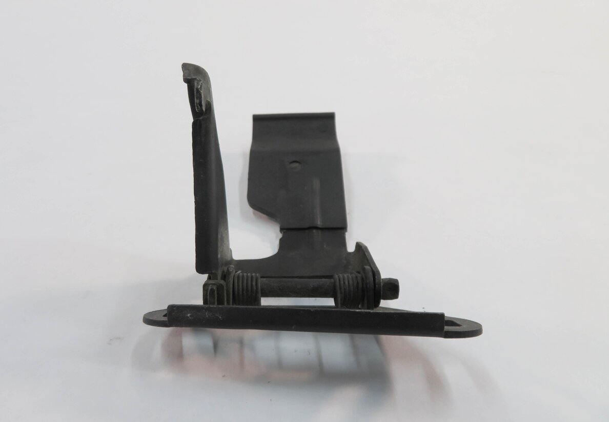 Thumbnail 5: 2011 RANGE ROVER SPORT (L320) FRONT HOOD SAFETY LOCK LATCH RELEASE LEVER