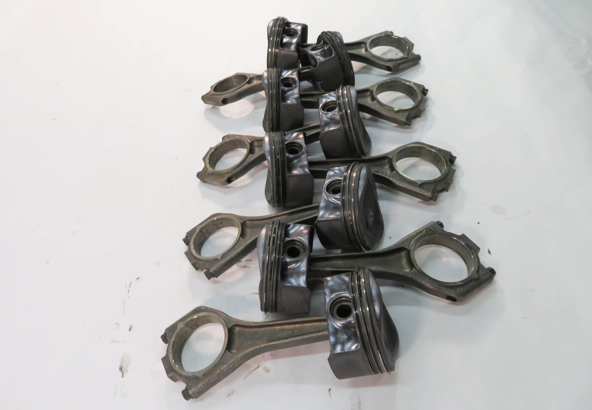 Thumbnail 3: 2011 RANGE ROVER SPORT (L320) 5.0L AJ133 V8 ENGINE - PISTON & ROD SET-8