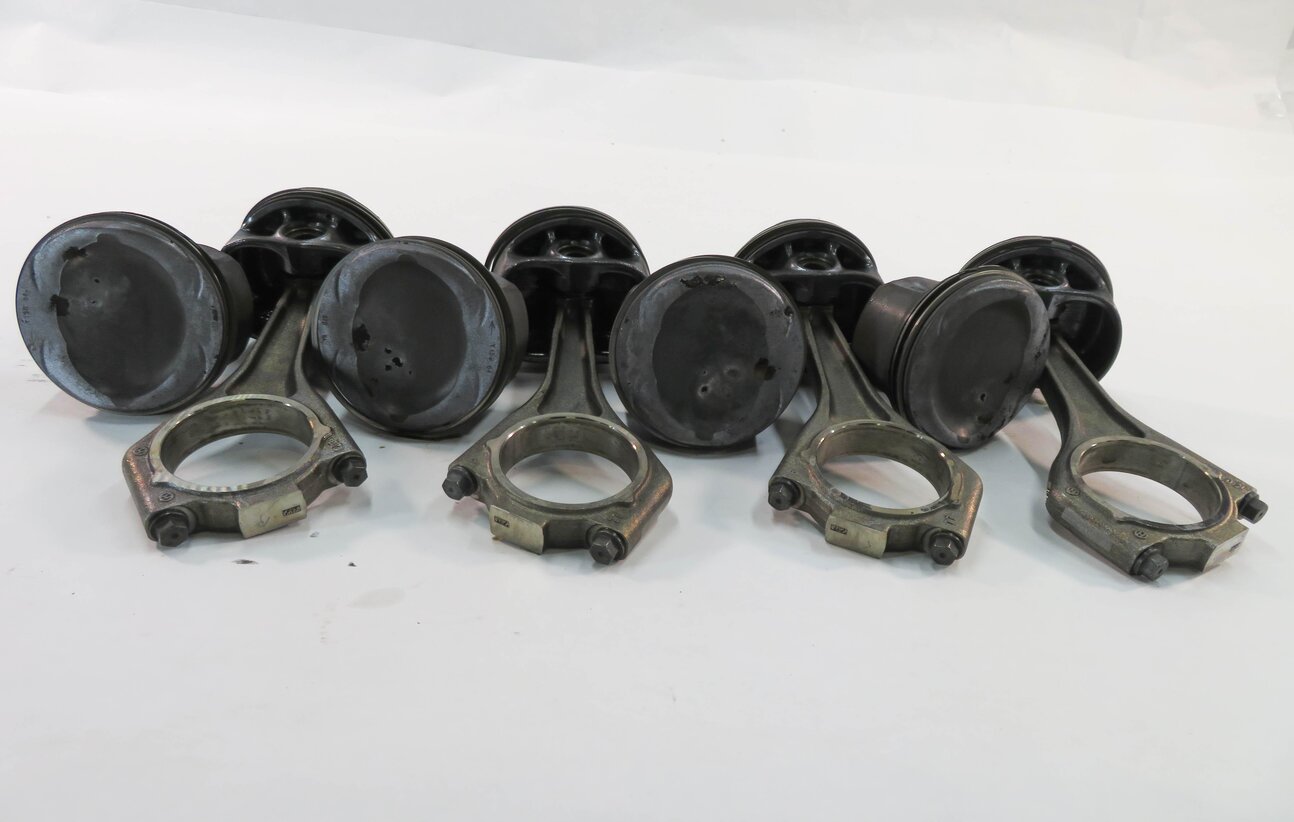 Thumbnail 5: 2011 RANGE ROVER SPORT (L320) 5.0L AJ133 V8 ENGINE - PISTON & ROD SET-8