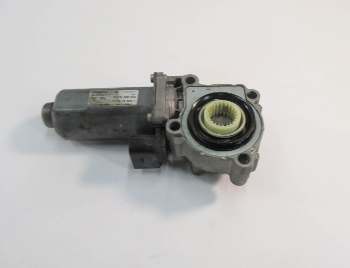 Thumbnail 2: 05-16 LR3 LR4 / RANGE ROVER SPORT (L320 L322) TRANSFER CASE ELECTRIC SHIFT MOTOR