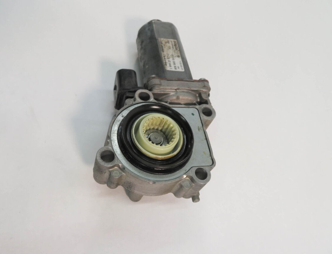 Thumbnail 4: 05-16 LR3 LR4 / RANGE ROVER SPORT (L320 L322) TRANSFER CASE ELECTRIC SHIFT MOTOR