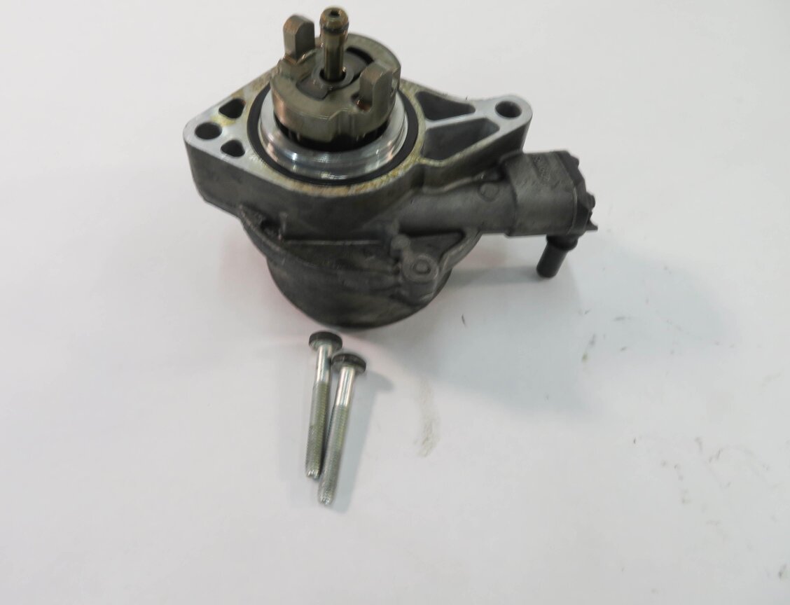 2010-2019 RANGE ROVER SPORT LR4 JAGUAR XE XF XK - 3.0L / 5.0L BRAKE VACUUM PUMP