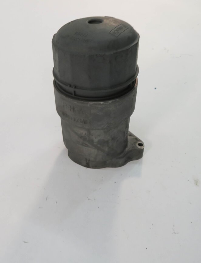 Thumbnail 3: 2011 RANGE ROVER SPORT (L320) 5.0L AJ133 V8 ENGINE - OIL FILTER HOUSING w/ CAP